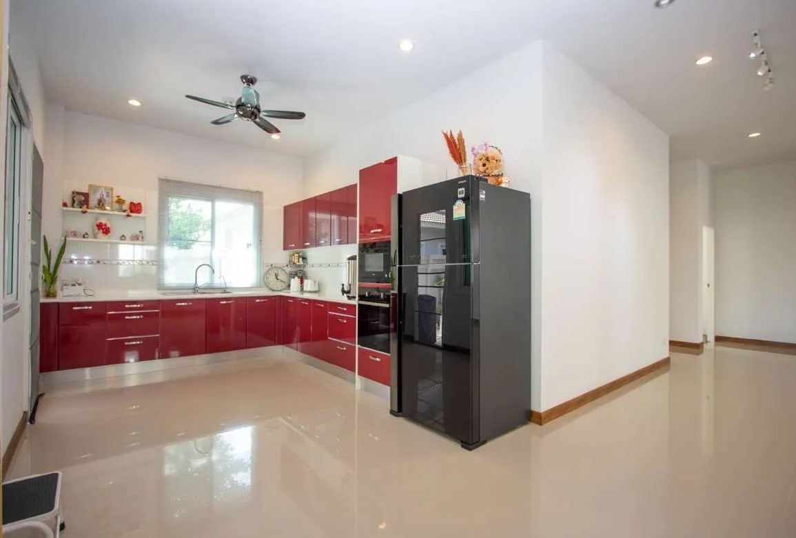 3 Bedroom House For Sale in Nong Khwai, Hang Dong, Chiang Mai - Image 3