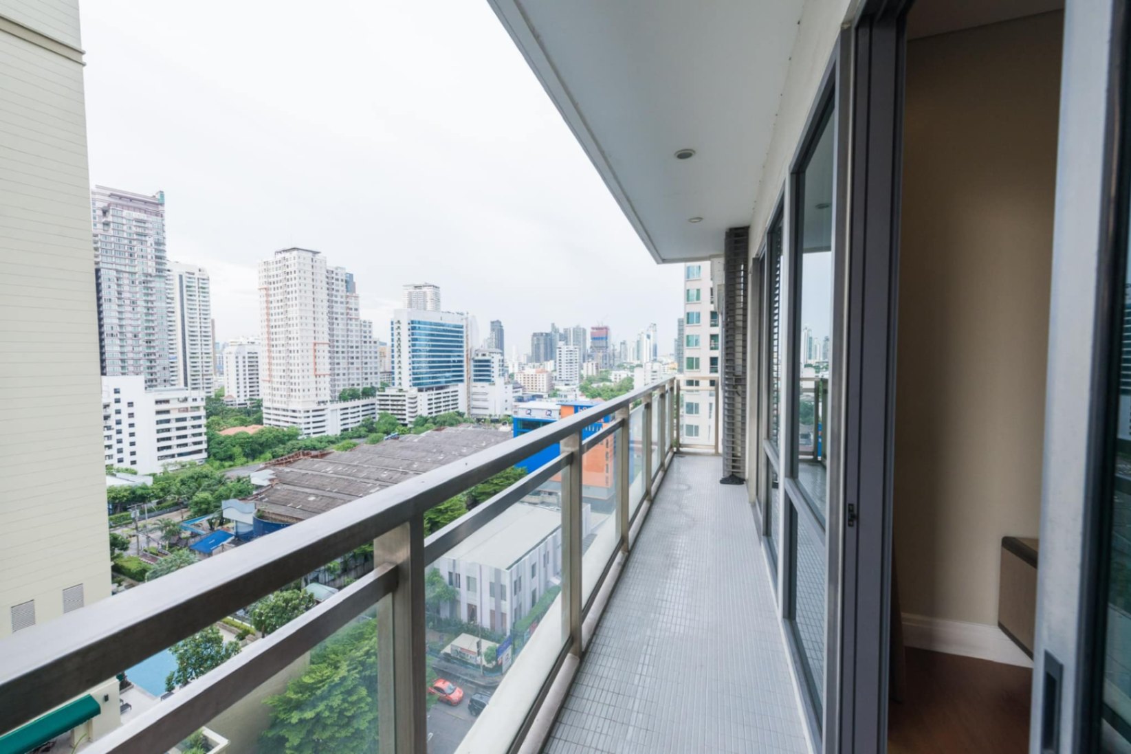Bright Sukhumvit 24 - Image 10