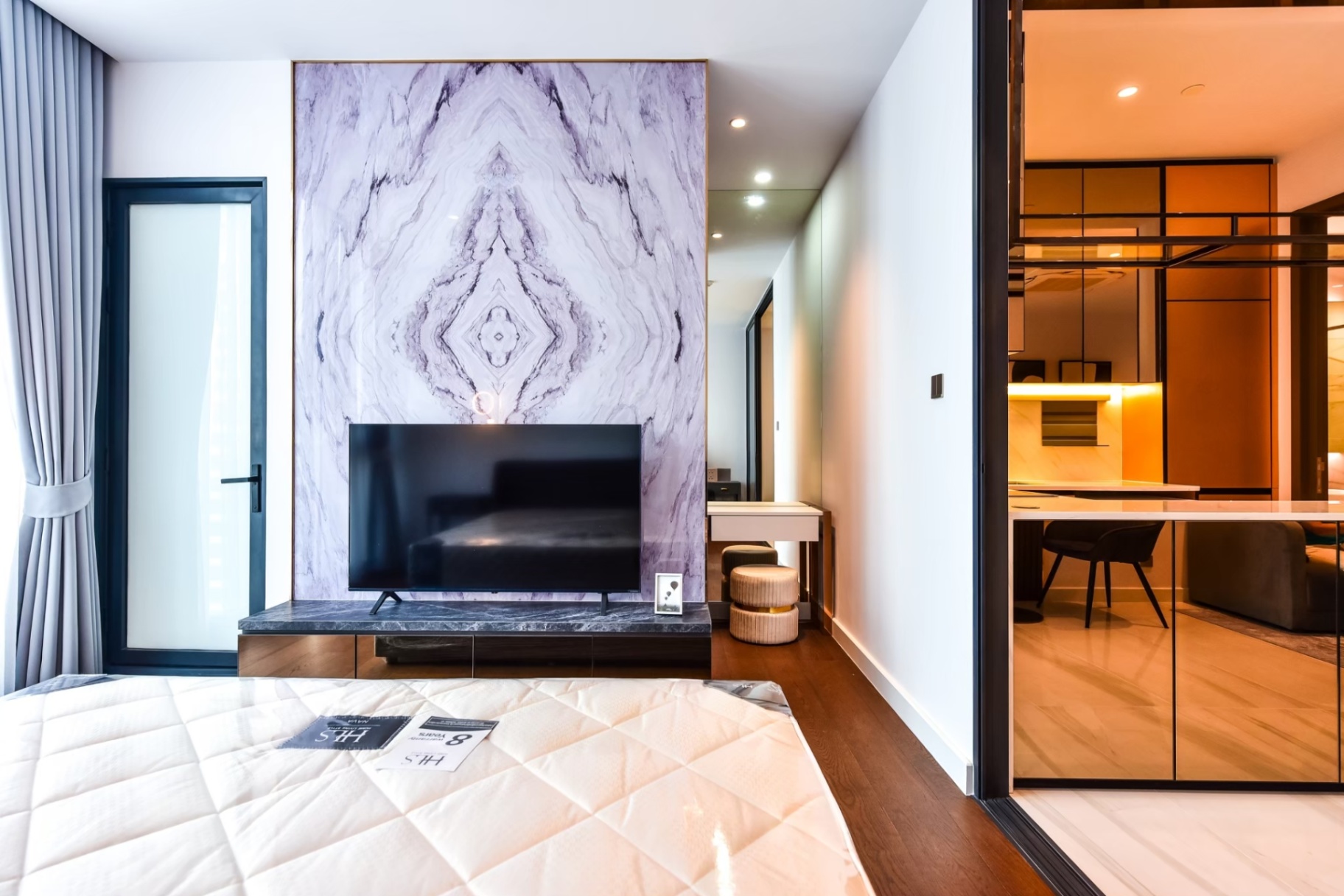1 Bedroom Condo For Rent in Thung Mahamek, Sathon, Bangkok - Image 4