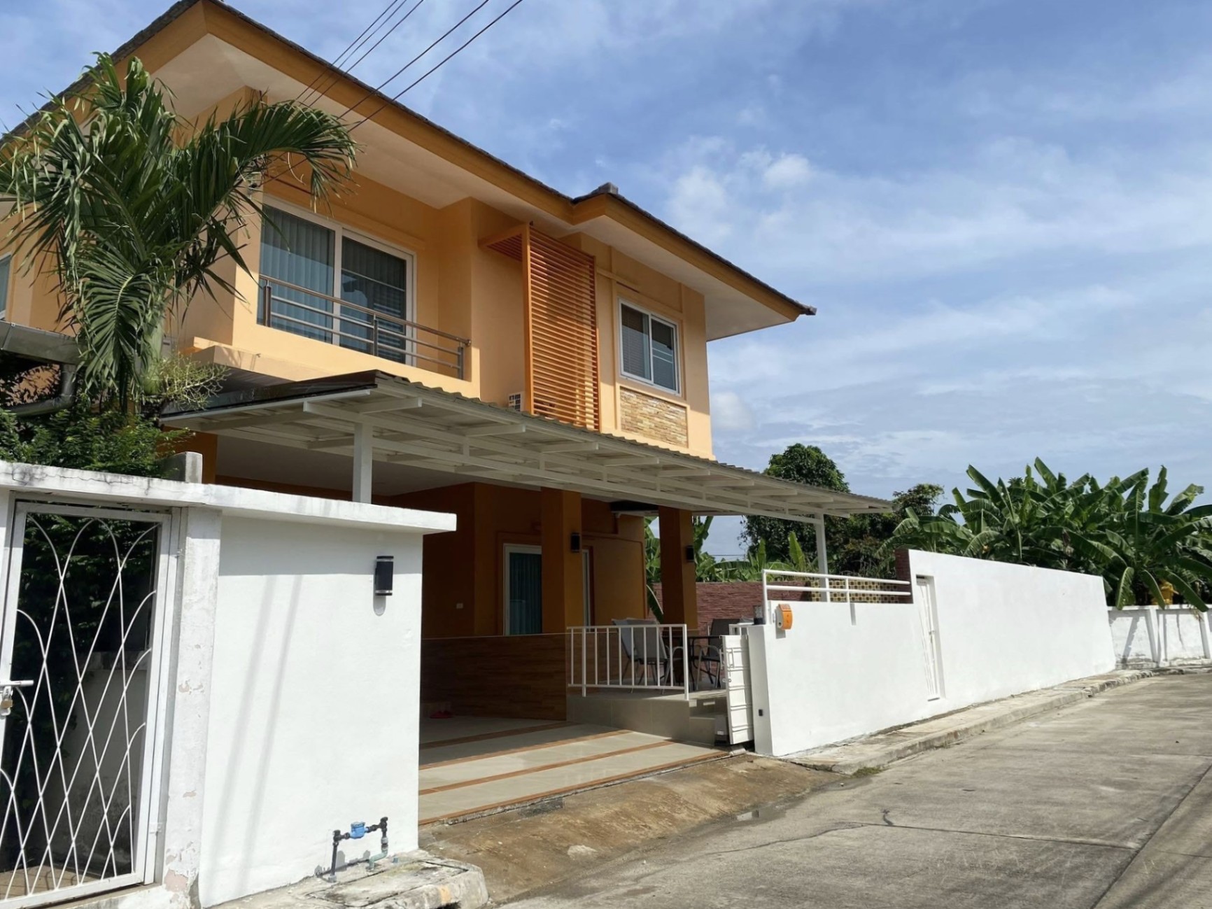 The Luxury Home - Image 1