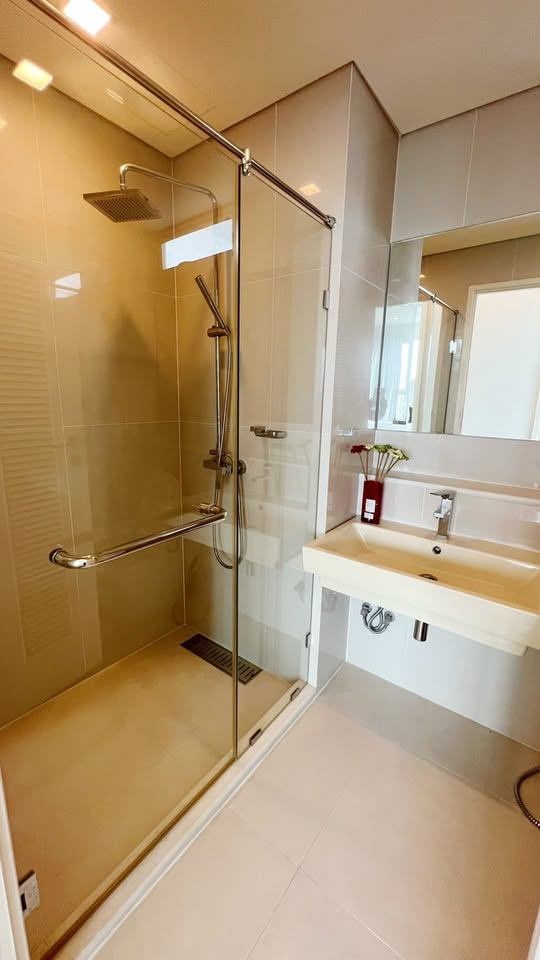 Ivy Thonglor 23 - Image 8