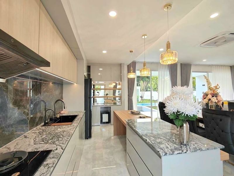 6 Bedroom House For Sale in Ton Pao, San Kamphaeng, Chiang Mai - Image 14