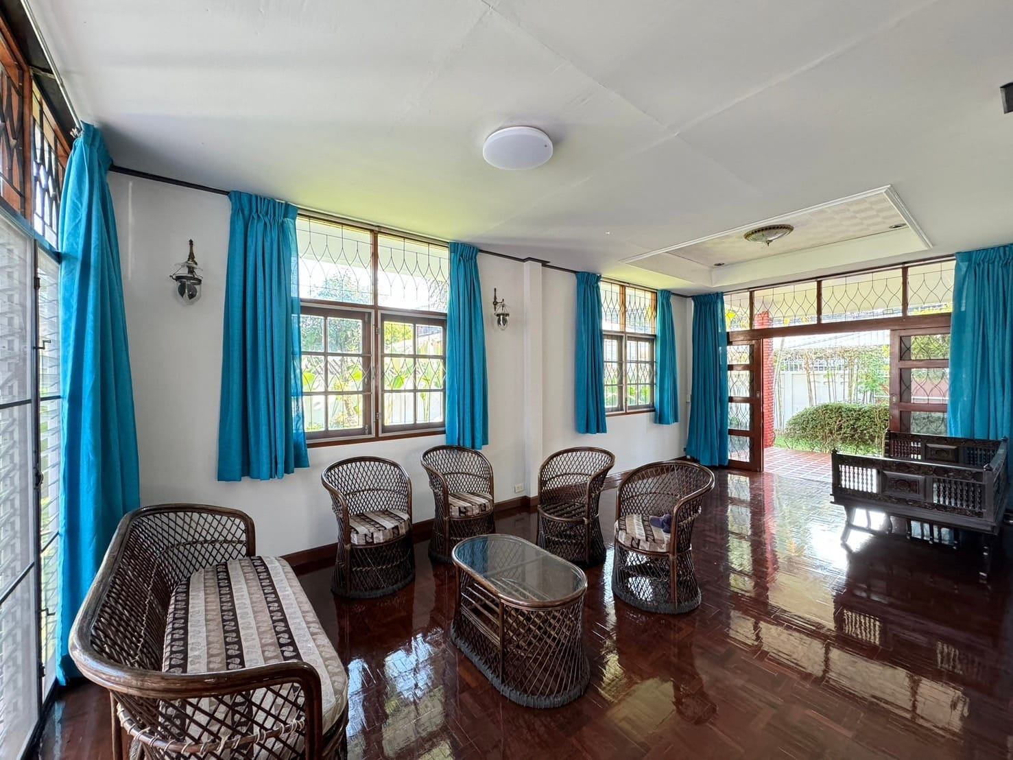 3 卧室 独立房屋  在  - Image 3