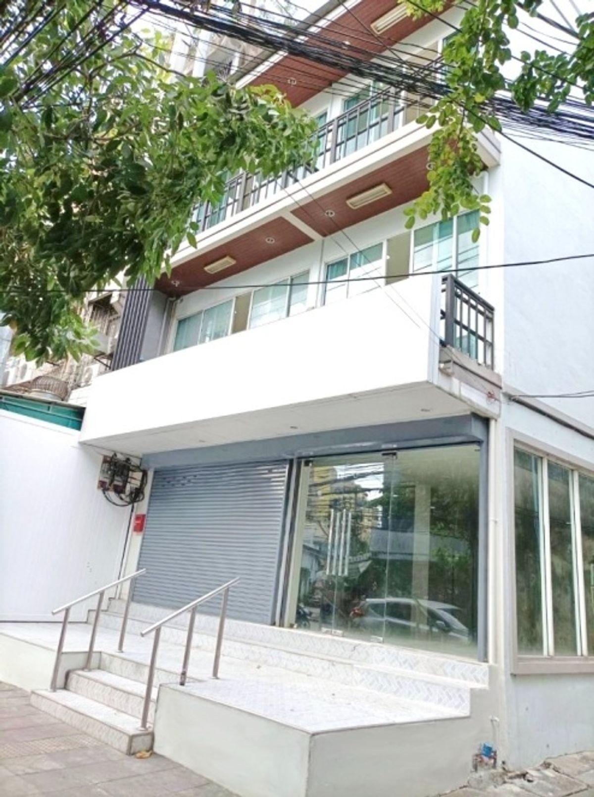  Retail Space For Sale in Yan Nawa, Sathon, Bangkok - Image 1
