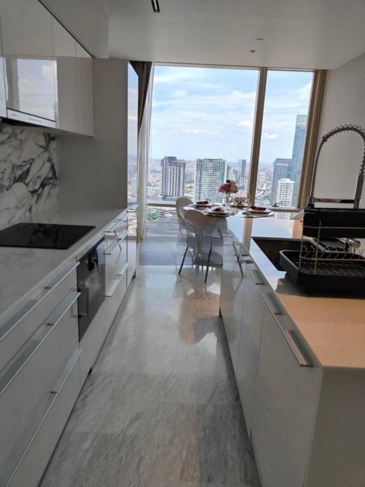Four Seasons Private Residences - Image 10