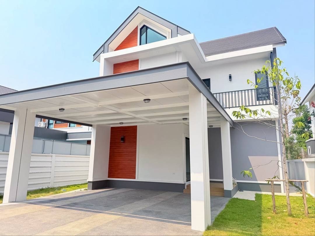 3 Bedroom House For Rent in Pa Daet, Mueang Chiang Mai, Chiang Mai - Image 1