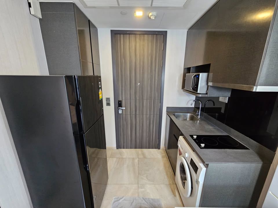 Ashton Asoke - Image 7