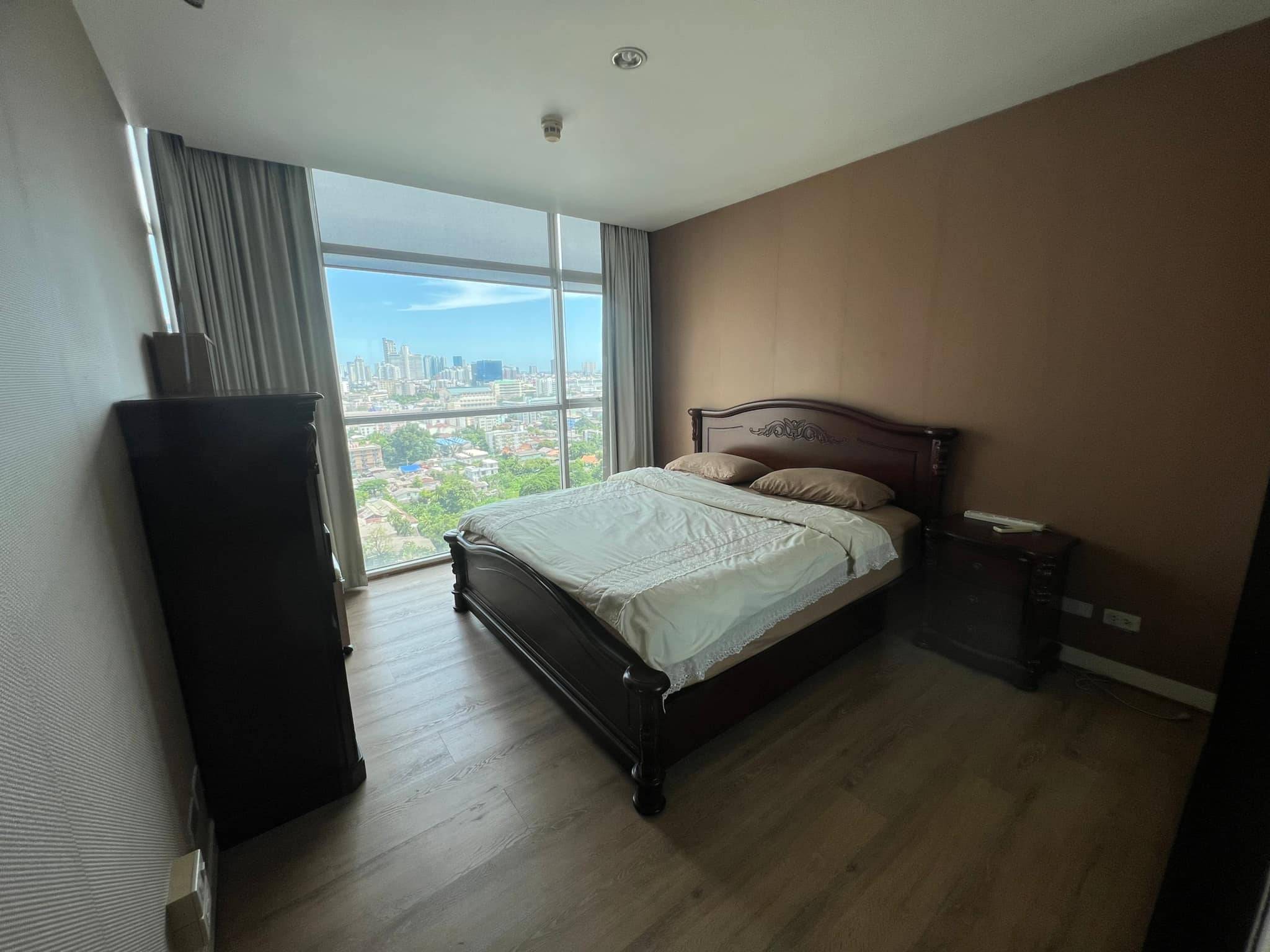 Urbana Sathon - Image 4