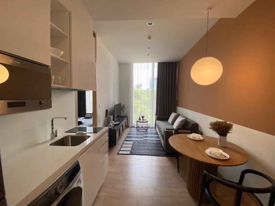 1 Bedroom Condo For Sale in Khlong Toei Nuea, Vadhana, Bangkok - Image 1