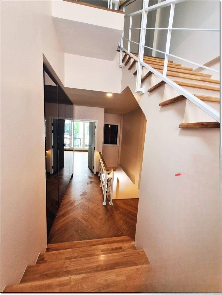 3 Bedroom Townhouse For Sale in Wang Thonglang, Wang Thonglang, Bangkok - Image 12