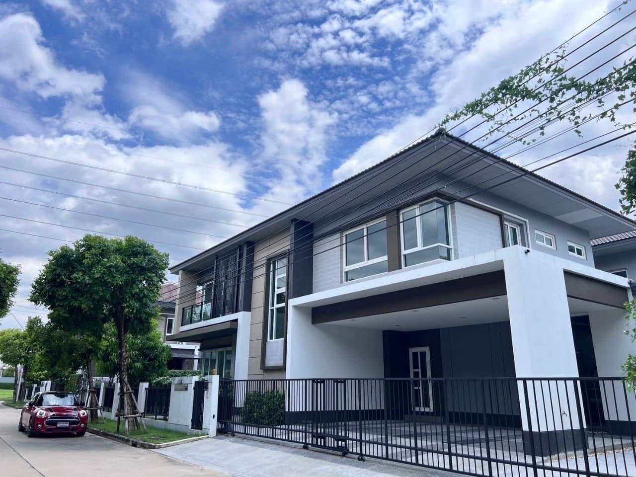 4 ห้องนอน บ้านเดี่ยว สำหรับเช่า ใน บางแก้ว, บางพลี, สมุทรปราการ - Image 1