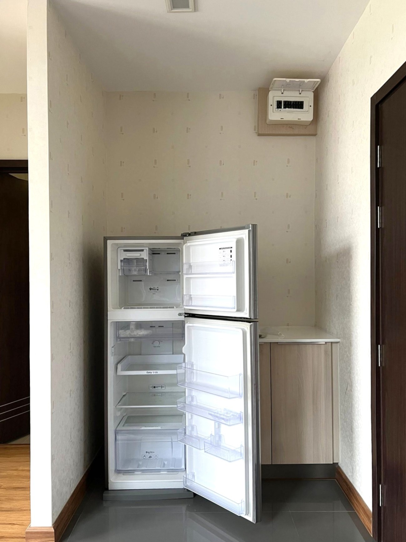 Stylish Condo - Image 6