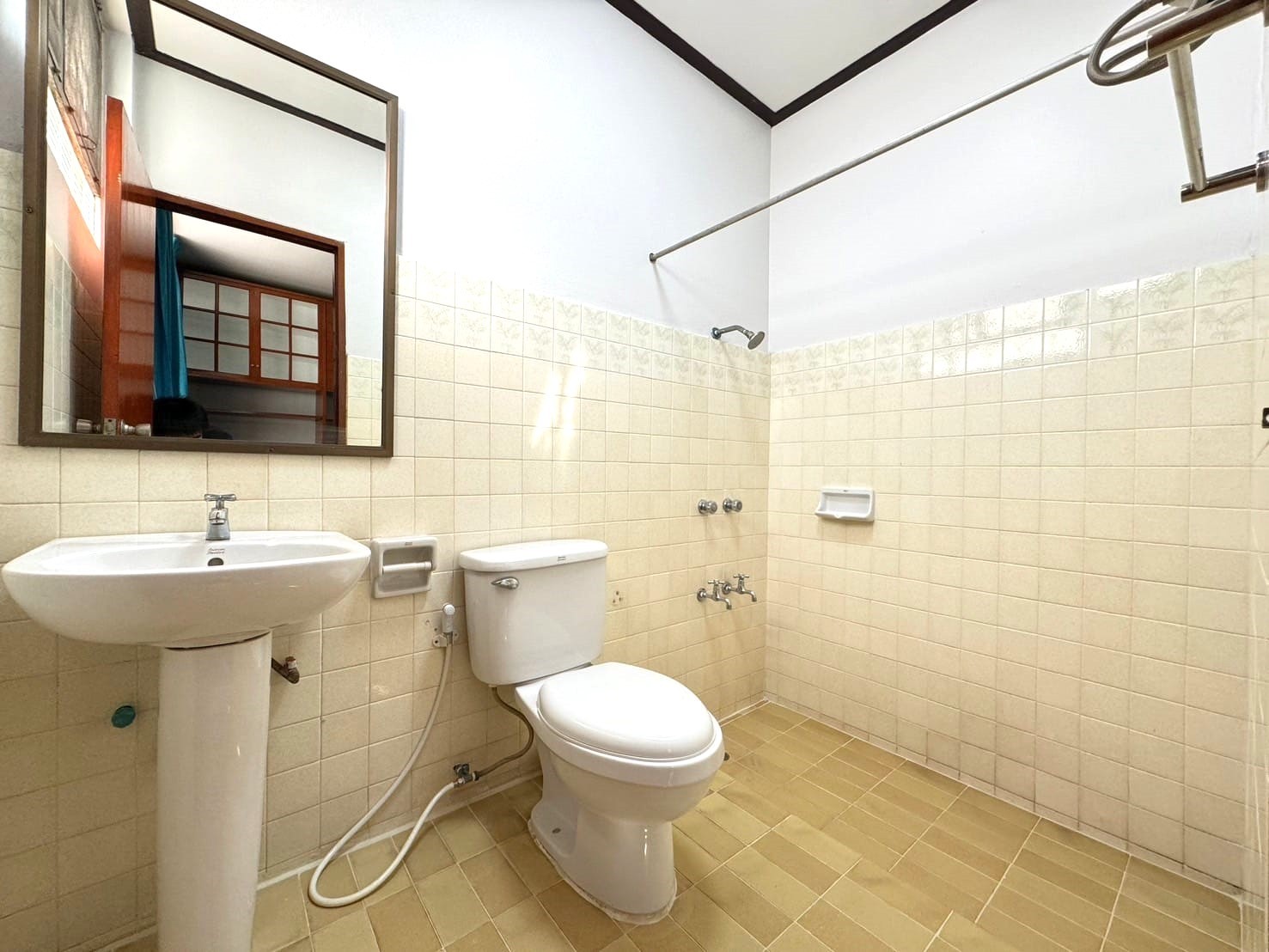 3 卧室 独立房屋  在  - Image 12