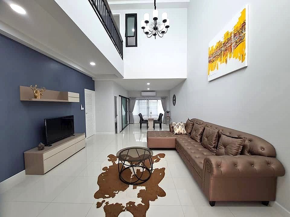 3 Bedroom Townhouse For Rent in Mae Hia, Mueang Chiang Mai, Chiang Mai - Image 1