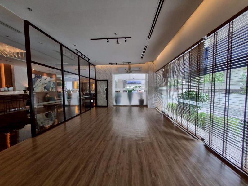  Retail Space For Rent in Khlong Toei Nuea, Vadhana, Bangkok - Image 1