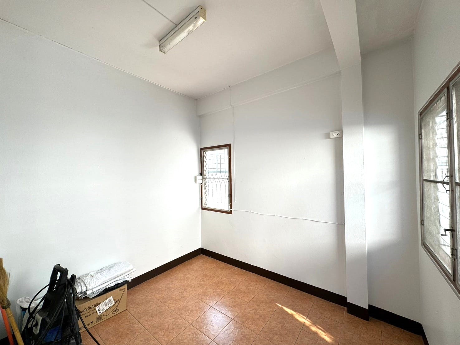 3 卧室 独立房屋  在  - Image 10