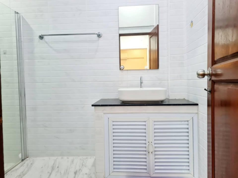 4 Bedroom House For Rent in Chang Phueak, Mueang Chiang Mai, Chiang Mai - Image 17