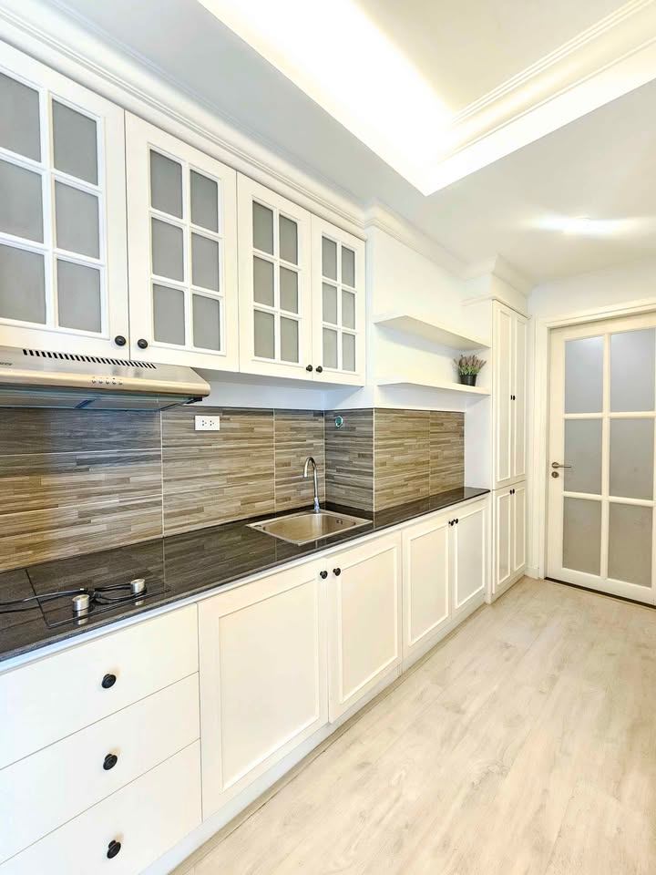 The Spring Condo - Image 5