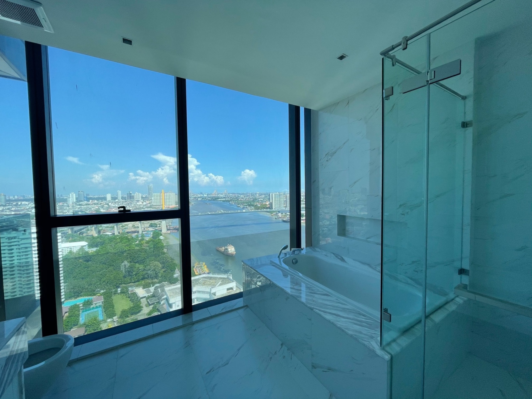 4 Bedroom Condo For Sale in Bang Khlo, Bang Kho Laem, Bangkok - Image 6