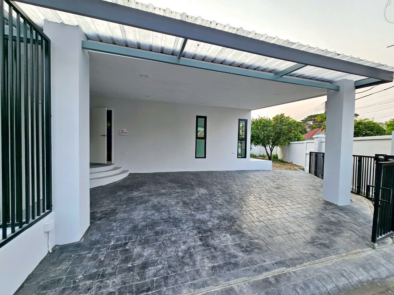 3 Bedroom House For Sale in Nam Phrae, Hang Dong, Chiang Mai - Image 1