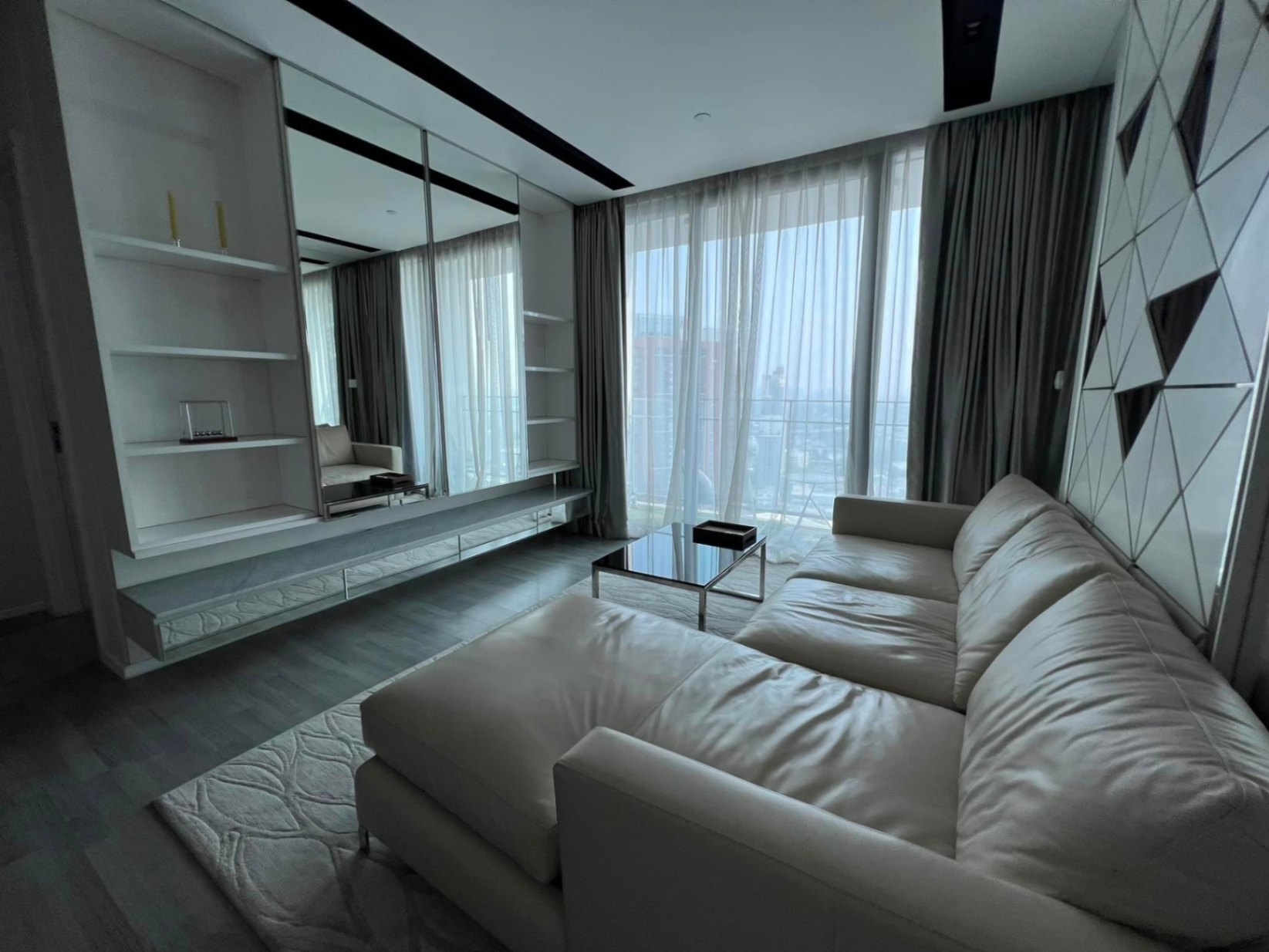 The Room Sukhumvit 69 - Image 1