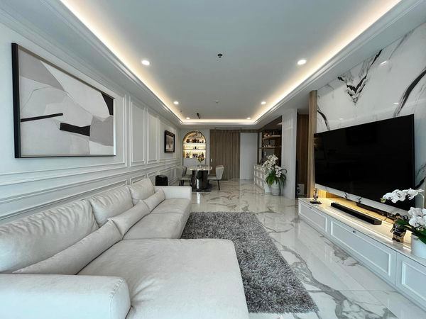 The Parco condominium - Image 1