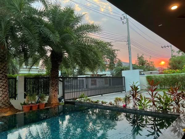 5 Bedroom House For Sale in Racha Thewa, Bang Phli, Samut Prakan - Image 14