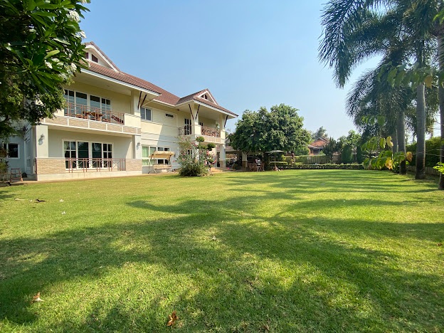 5 Bedroom House For Sale in San Phisuea, Mueang Chiang Mai, Chiang Mai - Image 2