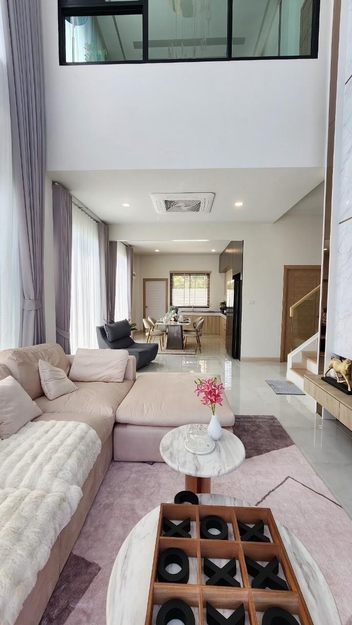 4 Bedroom House For Sale in San Phak Wan, Hang Dong, Chiang Mai - Image 3