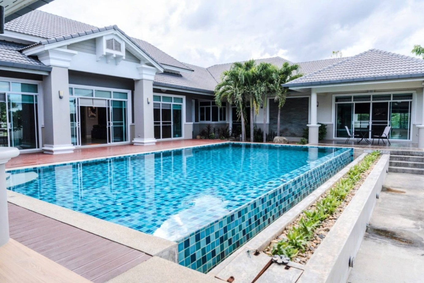 5 Bedroom House For Sale in Mae Pu Kha, San Kamphaeng, Chiang Mai - Image 1