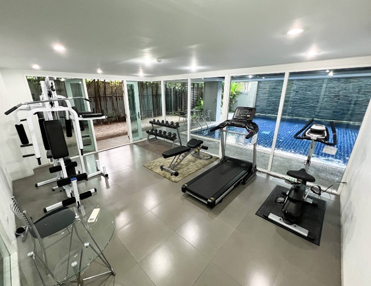 Rawee Waree Condo - Image 11