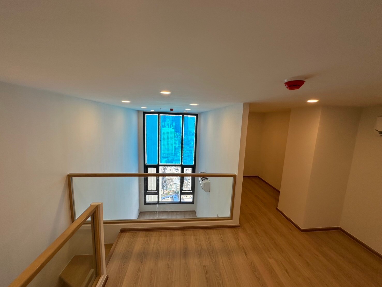 1 Bedroom Condo For Sale in Khlong Toei, Khlong Toei, Bangkok - Image 4