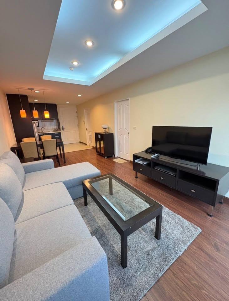 1 Bedroom Condo For Rent in Khlong Tan Nuea, Vadhana, Bangkok - Image 1