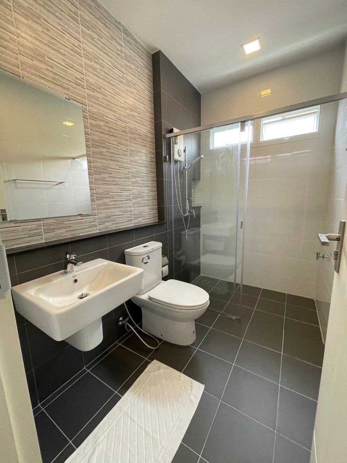 4 Bedroom House For Sale in San Phisuea, Mueang Chiang Mai, Chiang Mai - Image 20