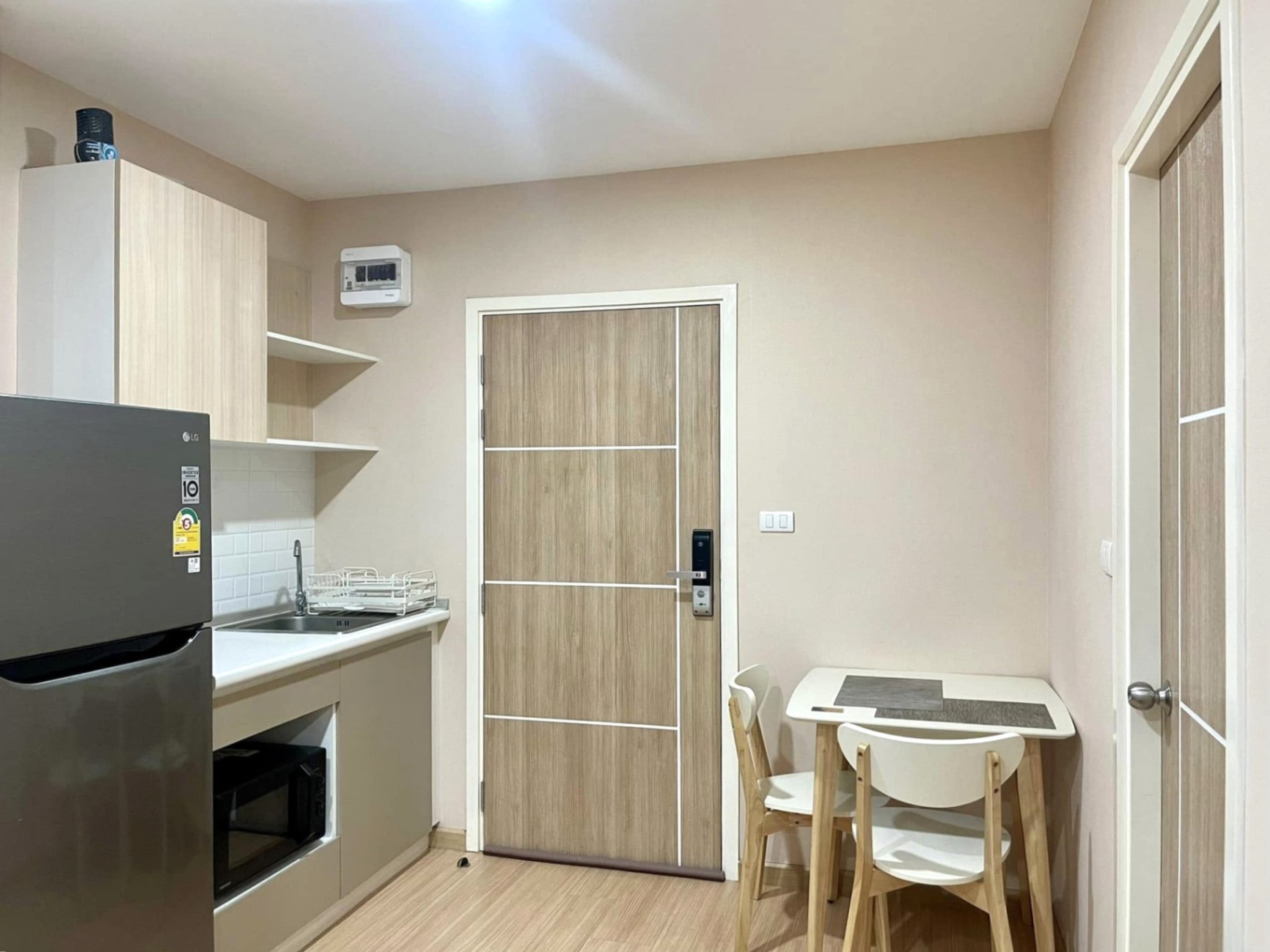 The Fore Condo - Image 2