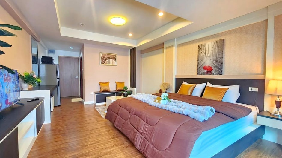 Seven Star Condo - Image 1