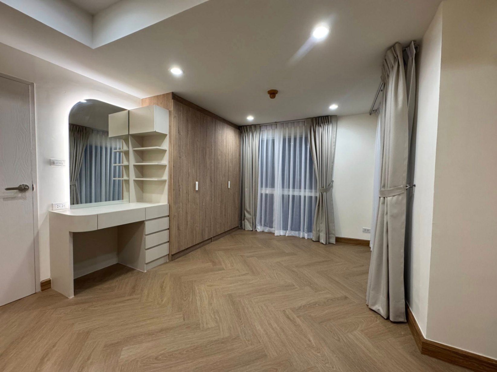 1 ห้องนอน คอนโด สำหรับขาย ใน บางกะปิ, ห้วยขวาง, กรุงเทพมหานคร - Image 17