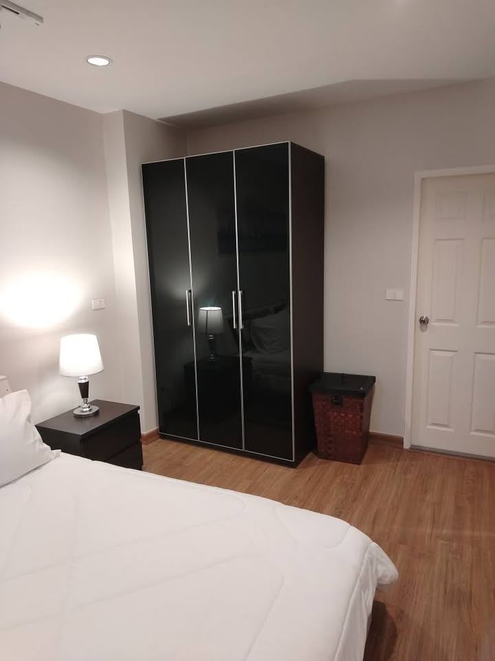 103 Central Condominium - Image 4