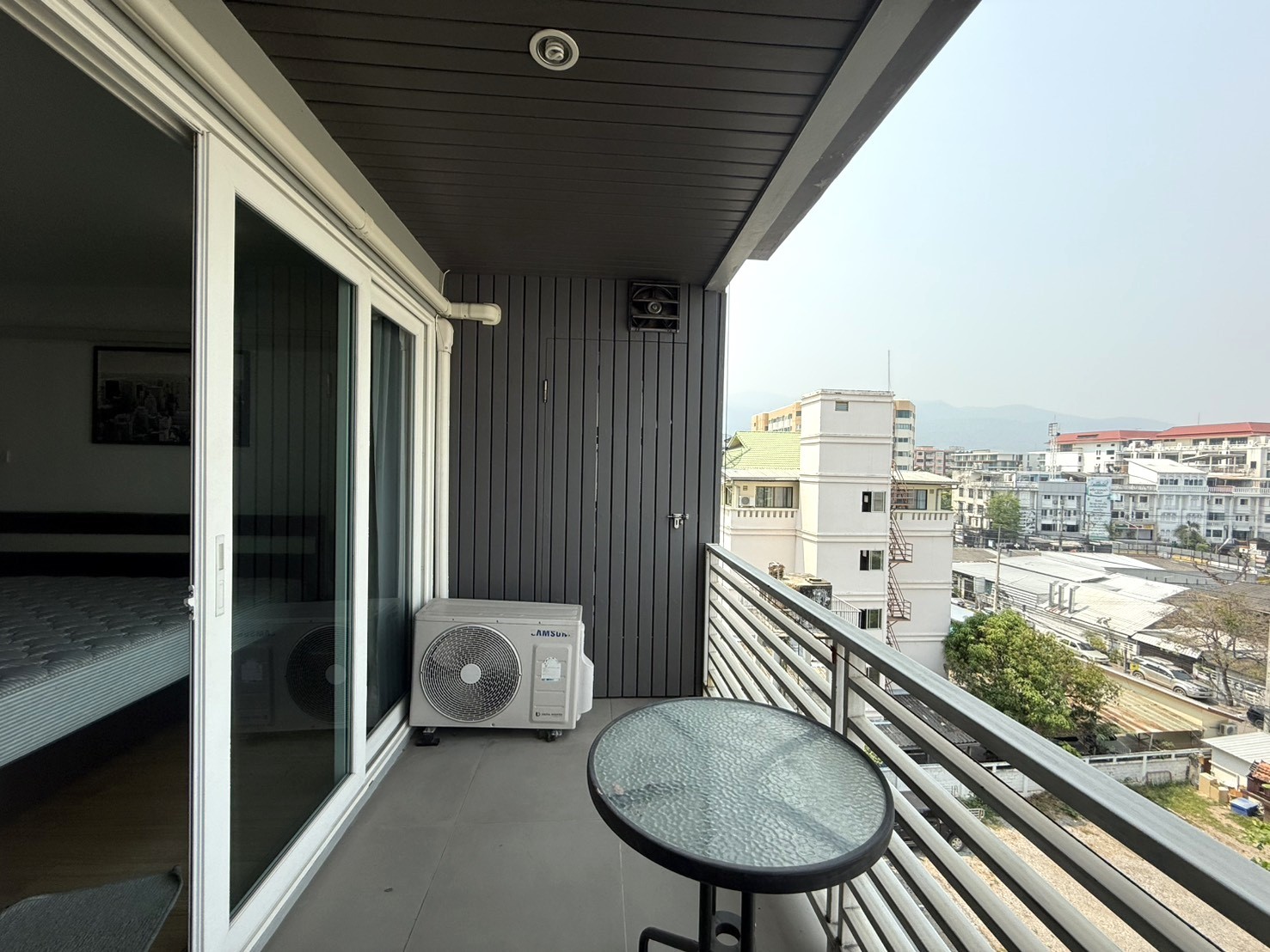 Rawee Waree Condo - Image 9