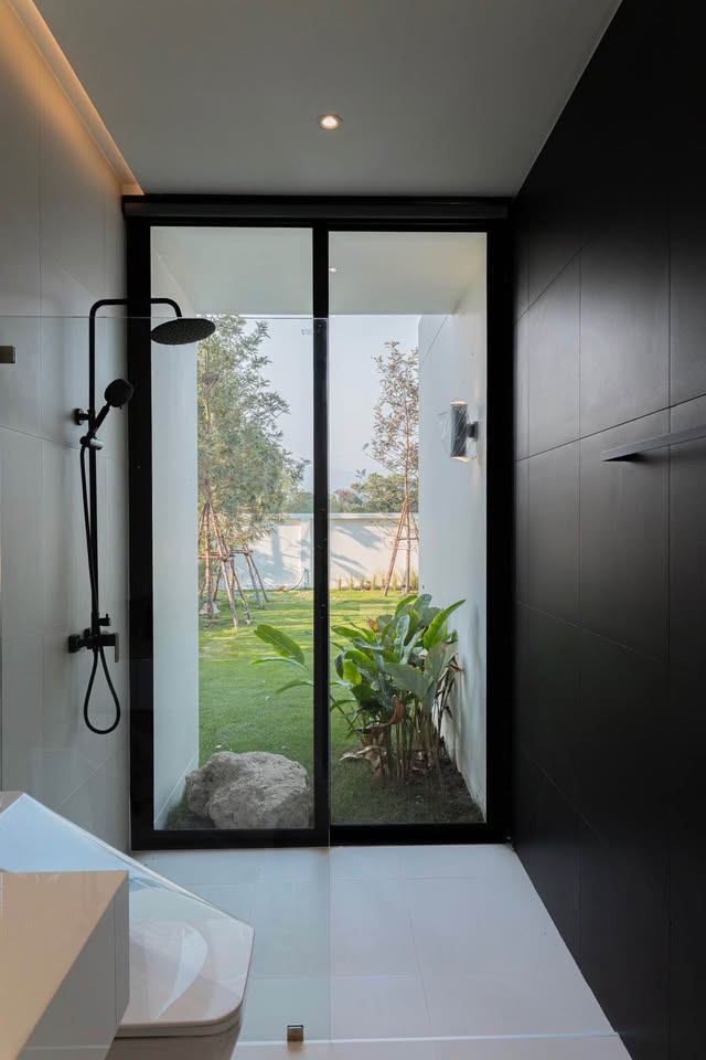 4 Bedroom House For Sale in Nam Phrae, Hang Dong, Chiang Mai - Image 11