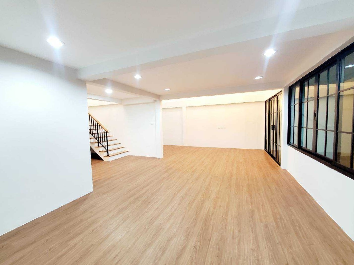 3 ห้องนอน บ้านเดี่ยว สำหรับขาย ใน บางจาก, พระโขนง, กรุงเทพมหานคร - Image 3