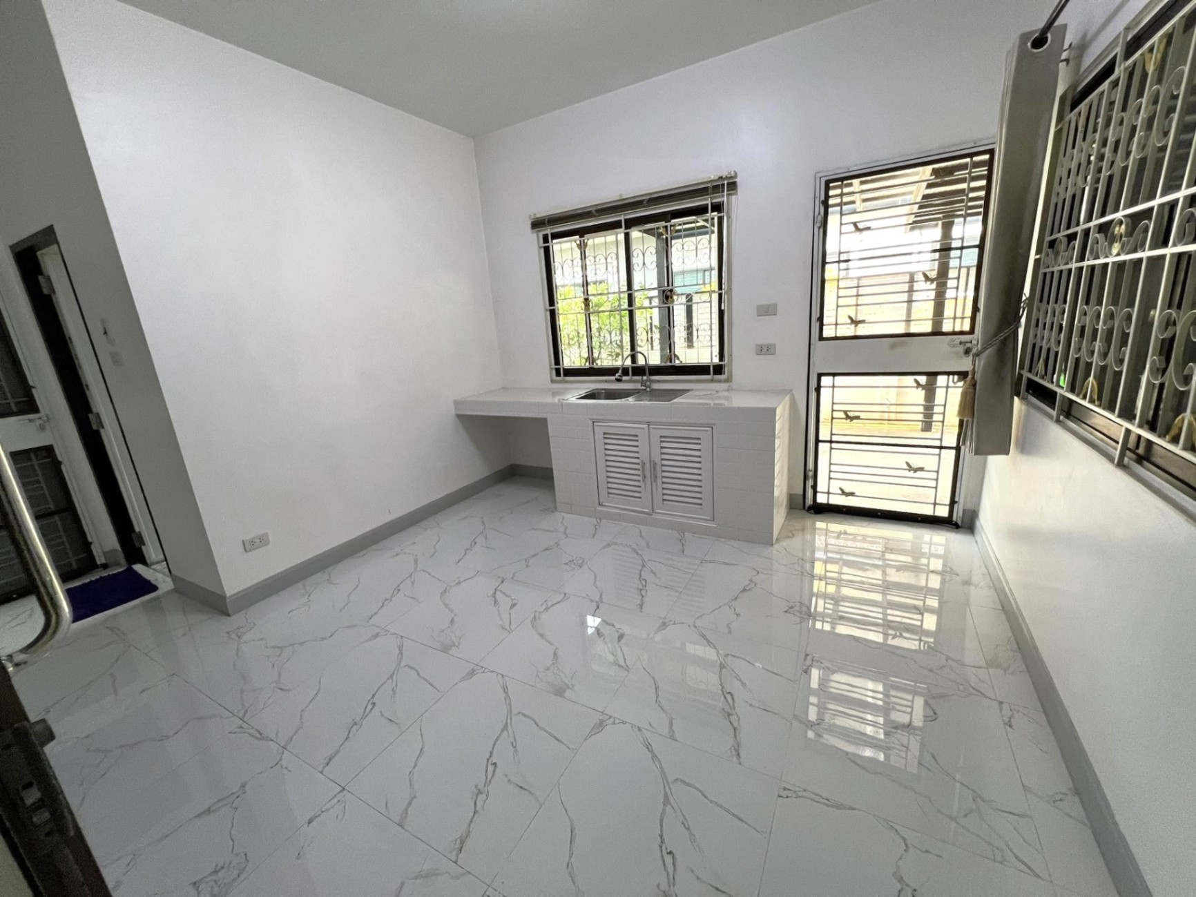 3 Bedroom House For Sale in Don Kaeo, Saraphi, Chiang Mai - Image 4