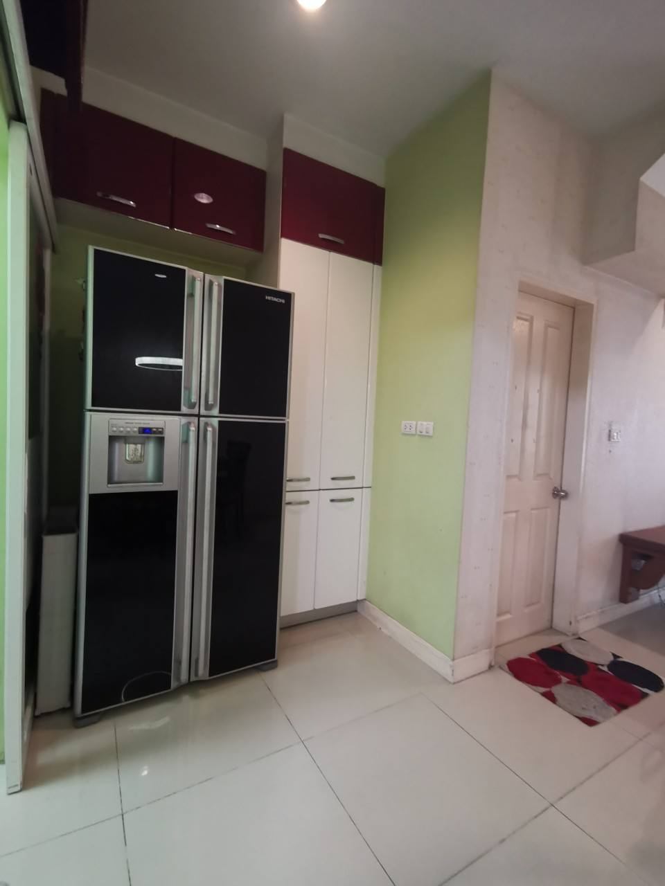 3 Bedroom Townhouse For Sale in Chong Nonsi, Yan Nawa, Bangkok - Image 10