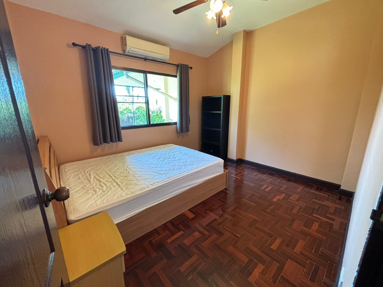 Lanna Pinery Home - Image 15