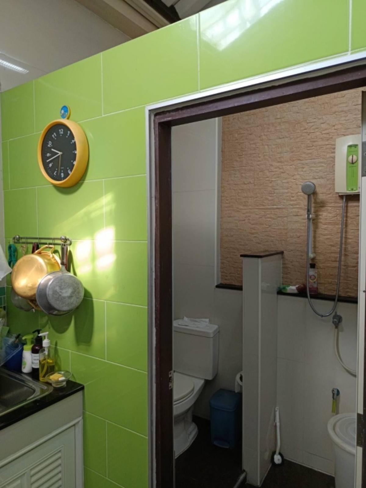 4 Bedroom Townhouse For Sale in Wat Phraya Krai, Bang Kho Laem, Bangkok - Image 6