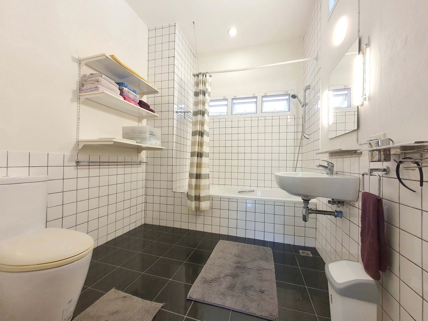 2 Bedroom House For Sale in Nam Phrae, Hang Dong, Chiang Mai - Image 11