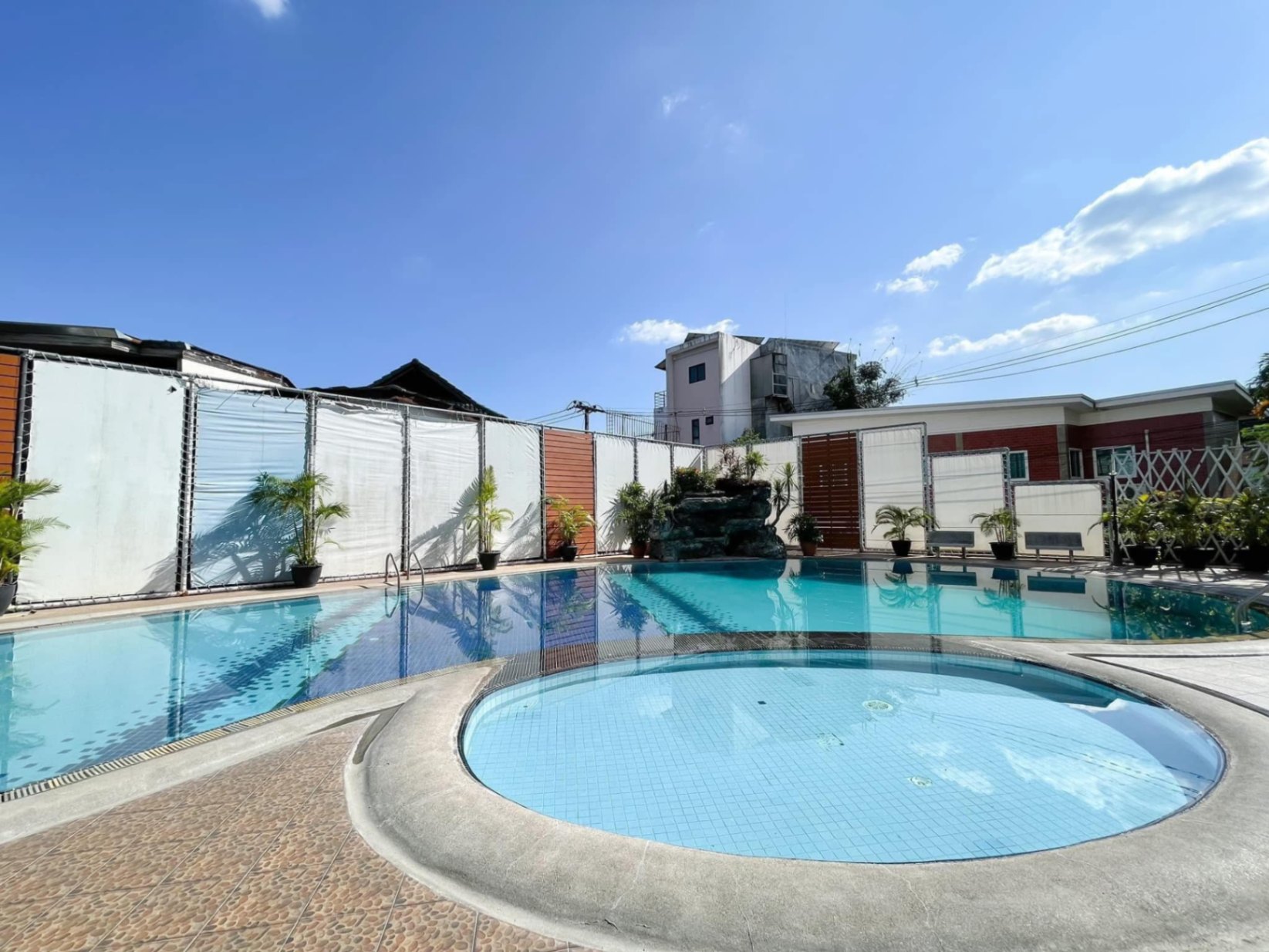 Supanich Condo - Image 1
