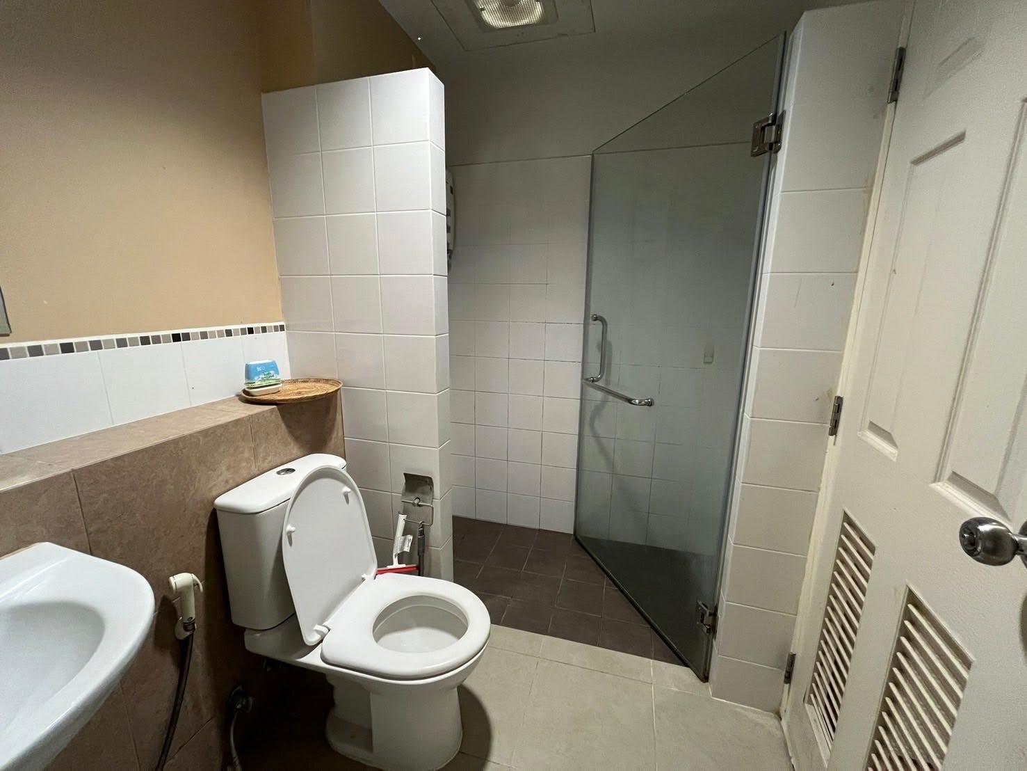 4 Bedroom Townhouse For Rent in Bang Khlo, Bang Kho Laem, Bangkok - Image 9