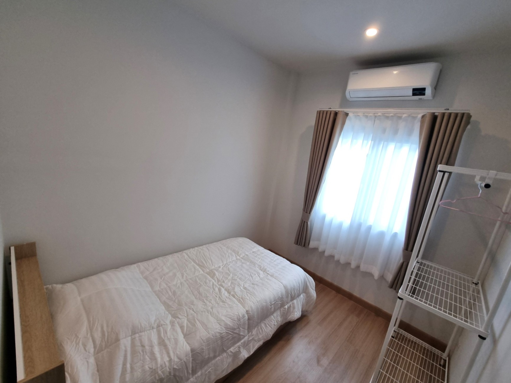 1d4b9feb-1e6b-4209-83ab-ef488fe20b50