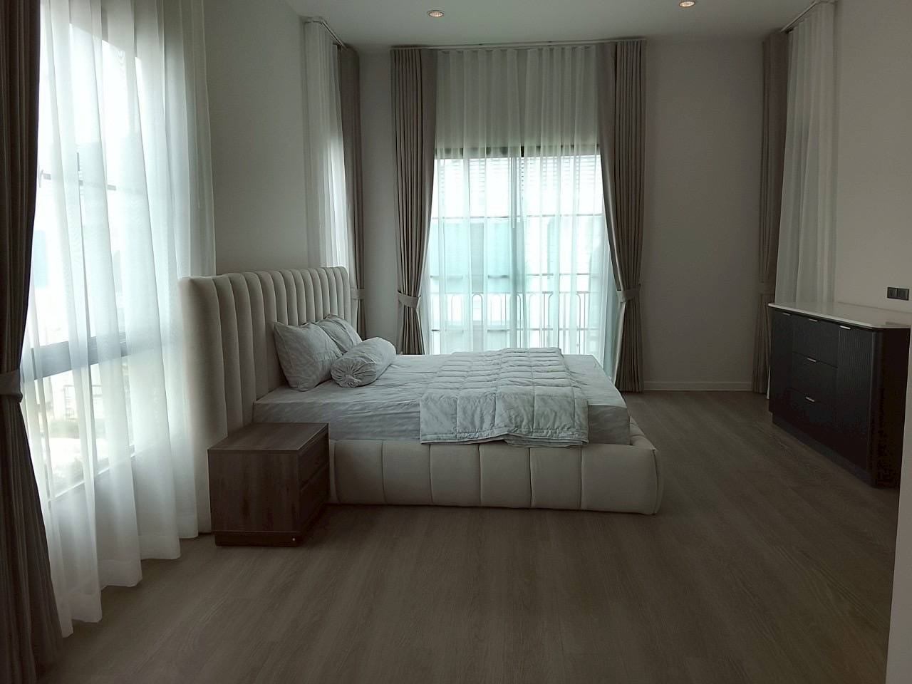 4 ห้องนอน บ้านเดี่ยว สำหรับขาย ใน บางพลีใหญ่, บางพลี, สมุทรปราการ - Image 10